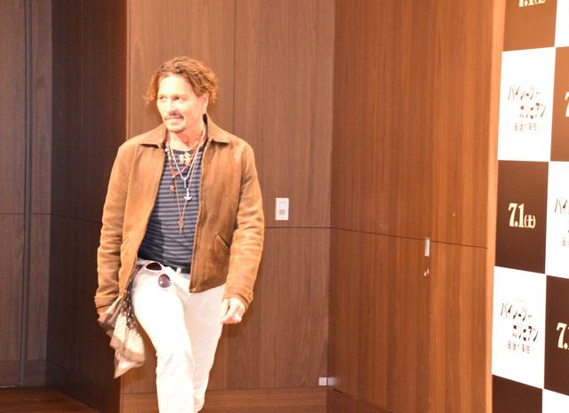 全身＆バックショットも！来日したジョニー・デップWEB合同取材フォトギャラリー（2枚目）