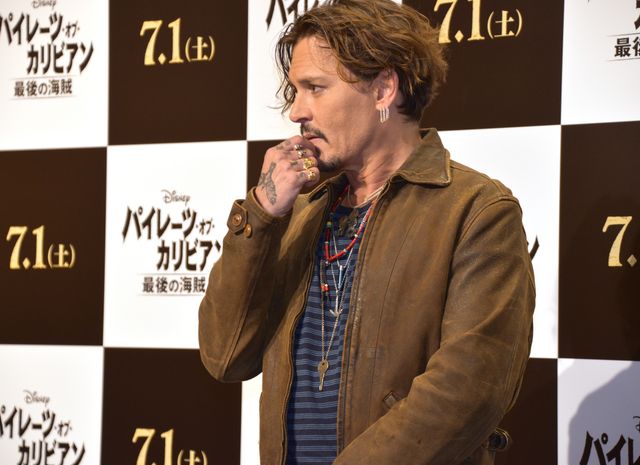 全身＆バックショットも！来日したジョニー・デップWEB合同取材フォトギャラリー（6枚目）