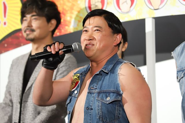 伊藤英明＆スギちゃんがGジャン交換！『KAPPEI カッペイ』大爆笑御礼舞台あいさつ（9枚目）