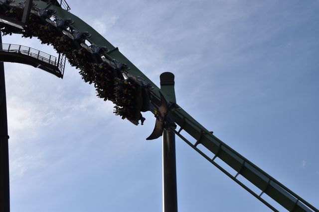 プテラノドンに背中をつかまれて飛行！USJ新アトラクション「ザ・フライング・ダイナソー」フォトギャラリー（7枚目）