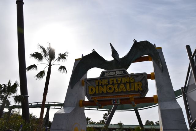 プテラノドンに背中をつかまれて飛行！USJ新アトラクション「ザ・フライング・ダイナソー」フォトギャラリー（13枚目）