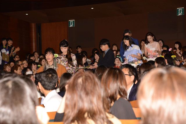 佐藤健＆濱田岳“ツン”女子「嫌いじゃない」映画『世界から猫が消えたなら』完成披露舞台あいさつフォトギャラリー（4枚目）