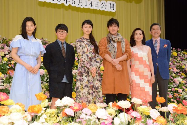 佐藤健＆濱田岳“ツン”女子「嫌いじゃない」映画『世界から猫が消えたなら』完成披露舞台あいさつフォトギャラリー（8枚目）