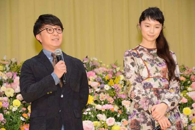 佐藤健＆濱田岳“ツン”女子「嫌いじゃない」映画『世界から猫が消えたなら』完成披露舞台あいさつフォトギャラリー（18枚目）