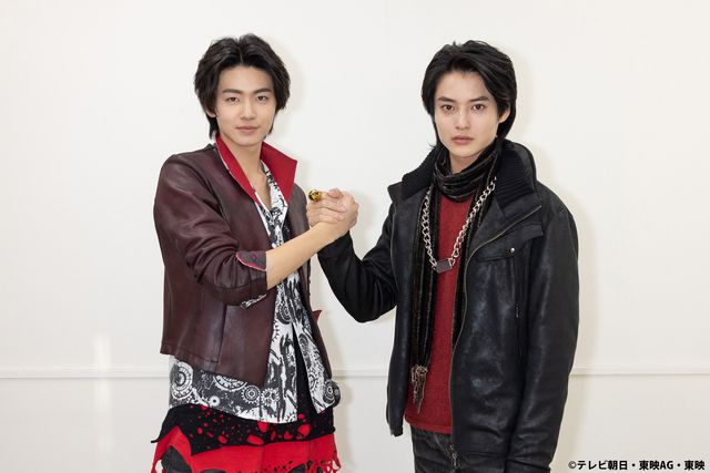 新旧レッドがバトンタッチ!ブンレッド・井内悠陽&ゴジュウウルフ・冬野心央