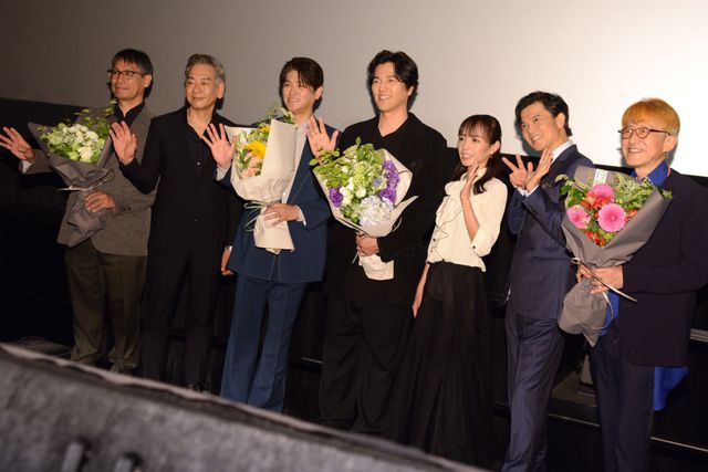 『アギトー超能力戦争ー』キャスト、要潤＆賀集利樹へのサプライズ失敗!?大ヒット御礼舞台あいさつ（3枚目）
