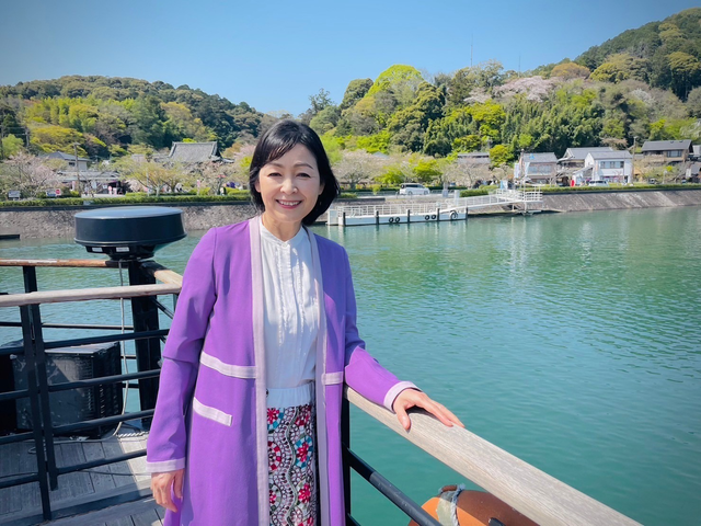 「光る君へ」道綱の母役・財前直見、石山寺訪問の様子：フォトギャラリー