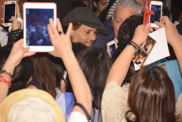 ジョニー・デップに押し寄せる人、人、人！『パイレーツ・オブ・カリビアン／最後の海賊』夏祭りプレミア！：フォトギャラリー