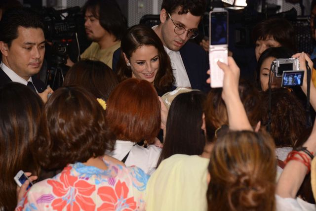 ジョニー・デップに押し寄せる人、人、人！『パイレーツ・オブ・カリビアン／最後の海賊』夏祭りプレミア！（3枚目）