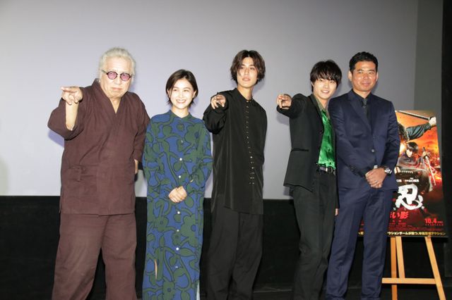 寛 一 郎＆結木滉星、「兄弟」と呼ぶほど仲良し！『下忍　赤い影』公開記念舞台あいさつ（9枚目）