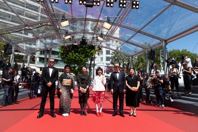 石田ひかりは和服で登壇！カンヌ映画祭コンペ出品『ルノワール』レッドカーペットの様子（6枚目）