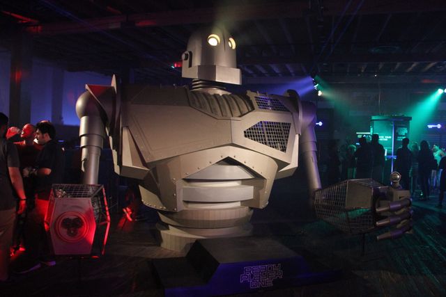 アイアン・ジャイアントがドーン！スピルバーグ新作『レディ・プレイヤー1』SXSW展示（10枚目）