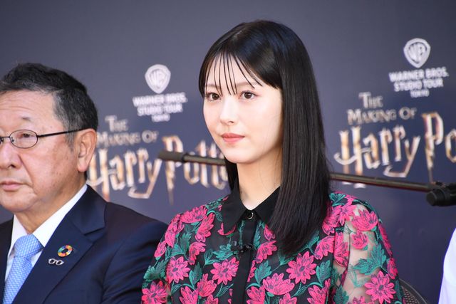 としまえん跡地の『ハリポタ』施設、ついにオープン！トム・フェルトン＆浜辺美波＆小野賢章がテープカット（3枚目）