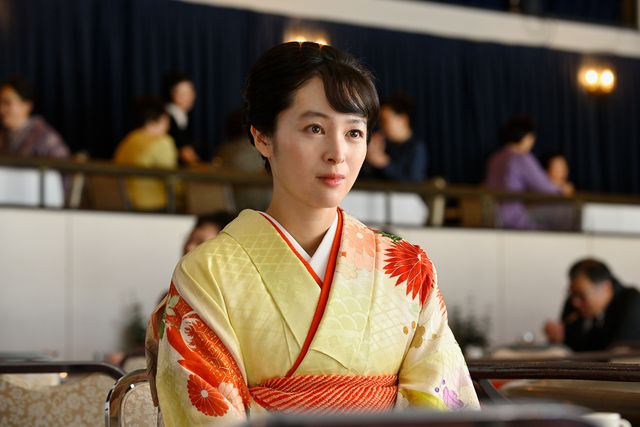 清野菜名演じる作曲家・中村八大の妻・順子