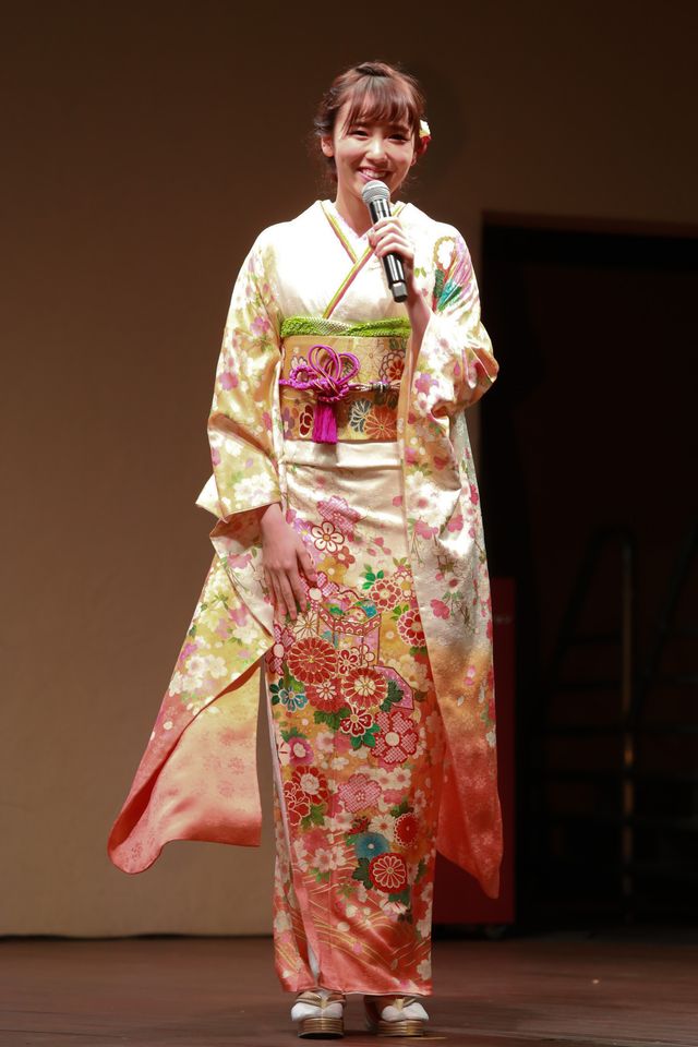 飯豊まりえ、和服姿が可愛すぎ！「東京ドームシティ ウィンターイルミネーション～江戸の粋・日本の華～」（4枚目）