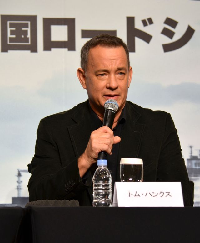 トム・ハンクス、来日会見で笑顔！フォトギャラリー（2枚目）