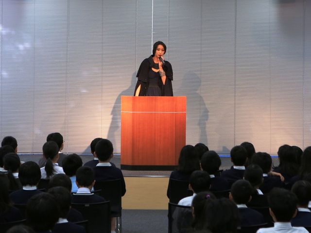 杏、母校・青学初等部で課外授業！フォトギャラリー：フォトギャラリー