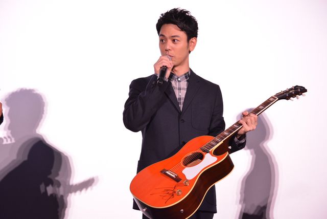 水原希子、大胆衣装で登場！『奥田民生になりたいボーイと出会う男すべて狂わせるガール』初日舞台あいさつ（14枚目）