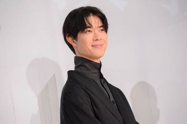 鈴木亮平＆宮沢氷魚が恋人役　映画『エゴイスト』公開記念舞台あいさつ（7枚目）