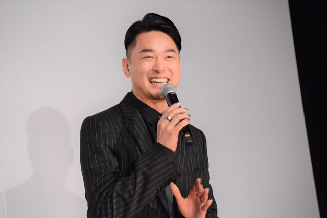 鈴木亮平＆宮沢氷魚が恋人役　映画『エゴイスト』公開記念舞台あいさつ（12枚目）