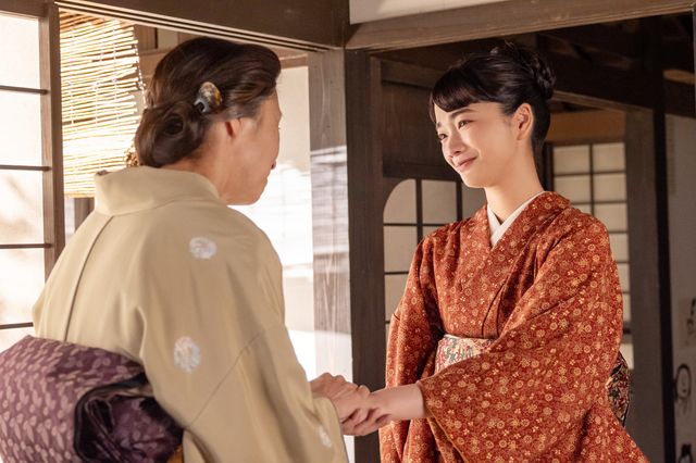 【画像11枚】朝ドラ「風、薫る」美津（水野美紀）がりん（見上愛）をねぎらって…第112回場面写真（2枚目）