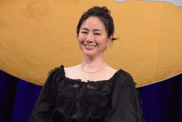 堺雅人、ハートポーズにアタフタ…井川遥、中村ゆり、吉瀬美智子らと『平場の月』完成披露（9枚目）