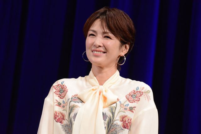 堺雅人、ハートポーズにアタフタ…井川遥、中村ゆり、吉瀬美智子らと『平場の月』完成披露（19枚目）