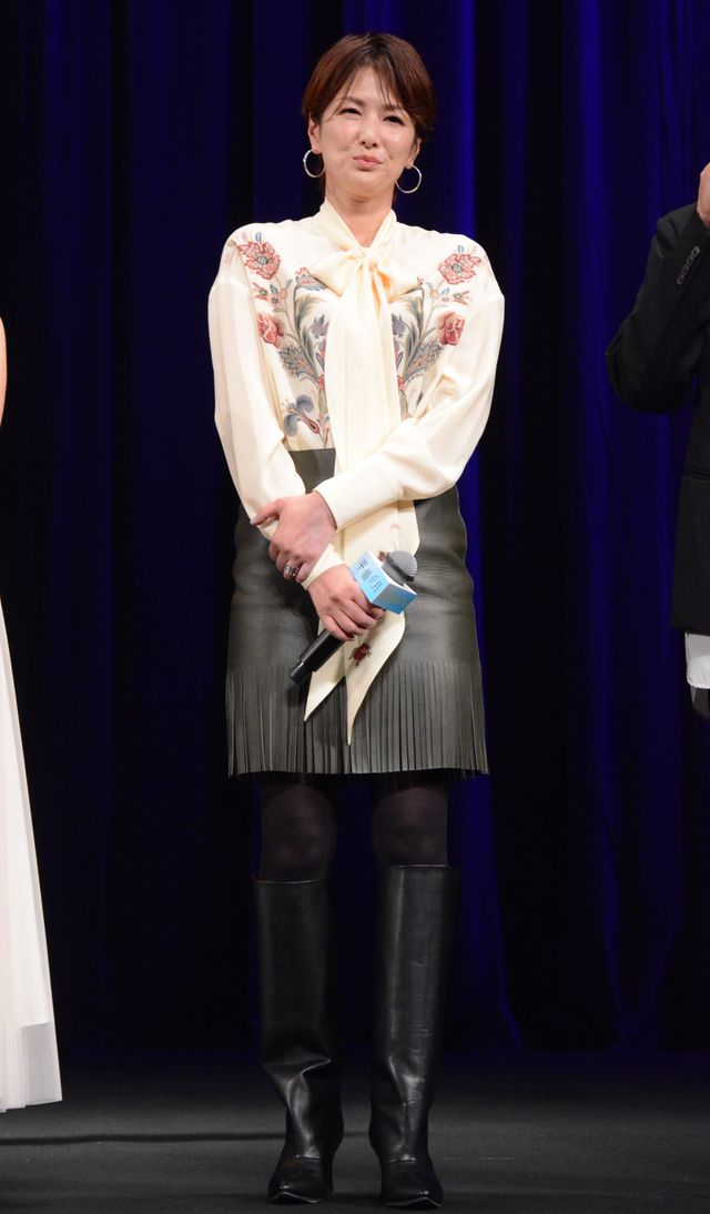 堺雅人、ハートポーズにアタフタ…井川遥、中村ゆり、吉瀬美智子らと『平場の月』完成披露（22枚目）