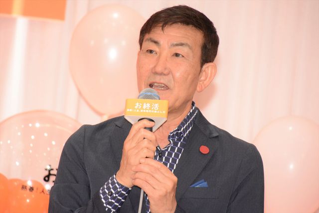 剛力彩芽、鮮やかなドレスで水野勝らと登場！（21枚目）