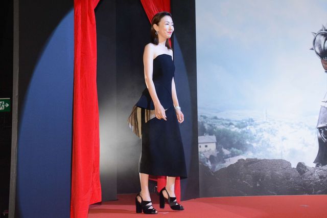 なんだか幻想的！ホログラムアルと本田翼がこっつん　映画『鋼の錬金術師』ジャパンプレミア（4枚目）