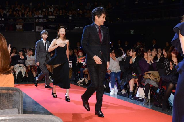 なんだか幻想的！ホログラムアルと本田翼がこっつん　映画『鋼の錬金術師』ジャパンプレミア（11枚目）