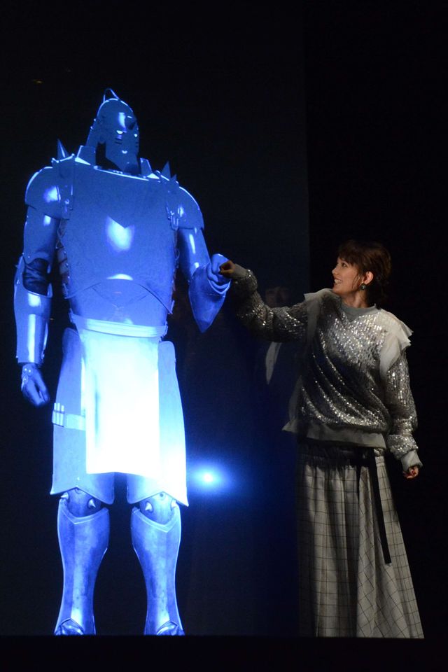 なんだか幻想的！ホログラムアルと本田翼がこっつん　映画『鋼の錬金術師』ジャパンプレミア（26枚目）