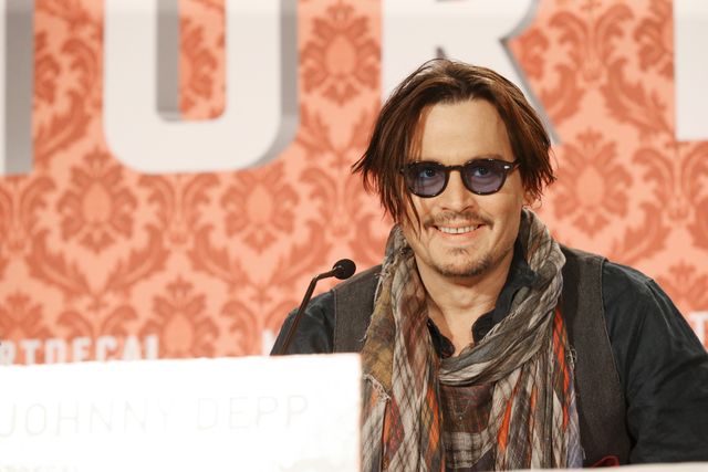ジョニー・デップ、ちょびヒゲ片手に会見！『チャーリー・モルデカイ』ワールドプレミアフォトギャラリー（2枚目）