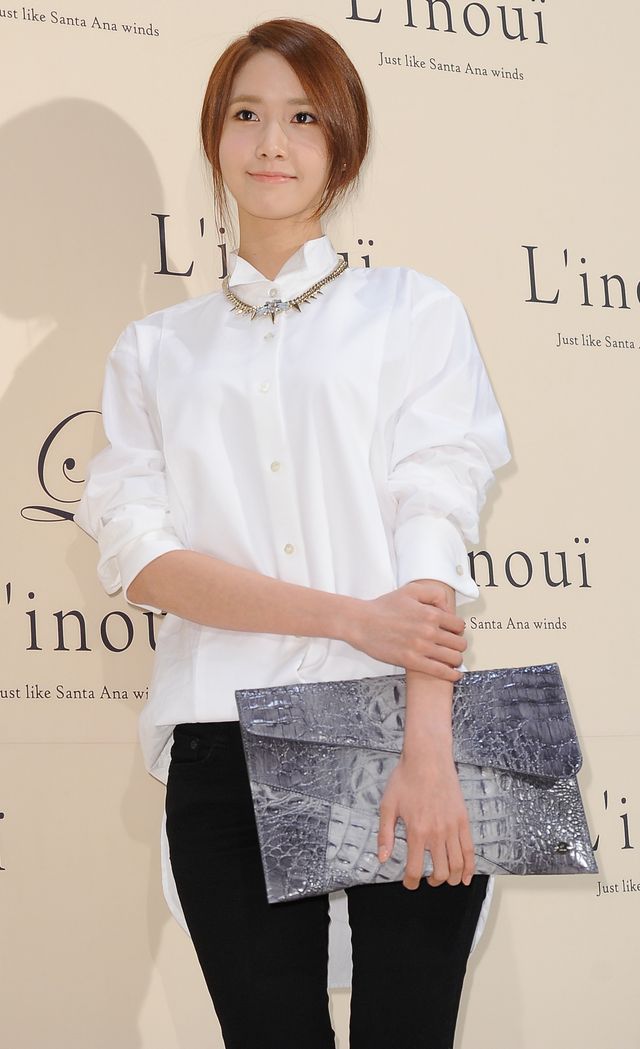 チャン・グンソクほか韓流スターたちのかばんに合わせたコーディネートは必見！フォトギャラリー（12枚目）