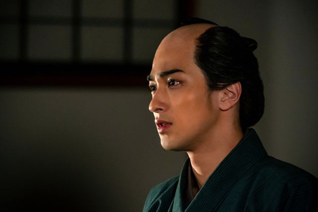 蔦重（横浜流星）と瀬以（小芝風花）の熱い抱擁…大河ドラマ「べらぼう～蔦重栄華乃夢噺～」第14回（4枚目）