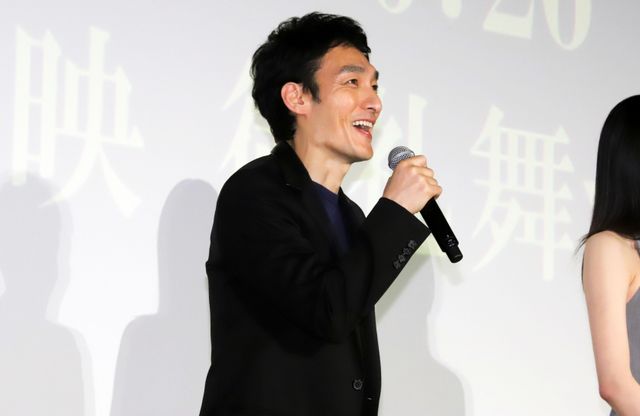 草なぎ剛、服部樹咲の成長ぶりに驚き！『ミッドナイトスワン』ロングラン最終上映御礼舞台あいさつ（4枚目）