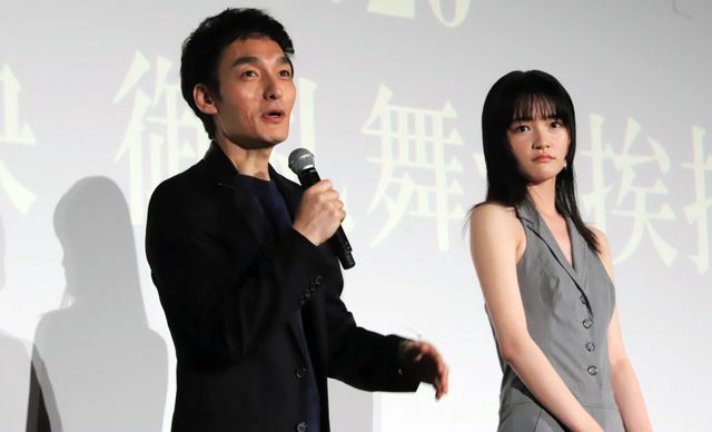 草なぎ剛、服部樹咲の成長ぶりに驚き！『ミッドナイトスワン』ロングラン最終上映御礼舞台あいさつ（5枚目）