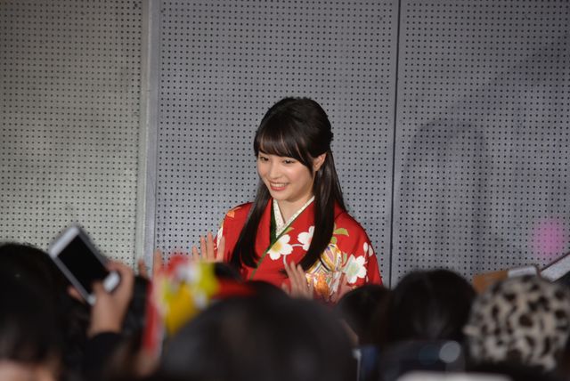 広瀬すず劇中の和装で登場『ちはやふる　－結び－』完成披露試写会舞台あいさつ（2枚目）