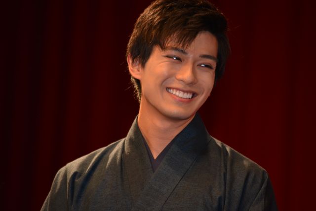 広瀬すず劇中の和装で登場『ちはやふる　－結び－』完成披露試写会舞台あいさつ（9枚目）