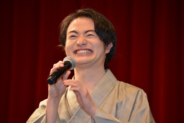 広瀬すず劇中の和装で登場『ちはやふる　－結び－』完成披露試写会舞台あいさつ（12枚目）