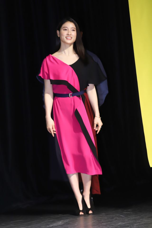 土屋太鳳、ピンクの美しいドレス姿！「TSUTAYA CREATORS’ PROGRAM FILM 2020」最終審査会（13枚目）
