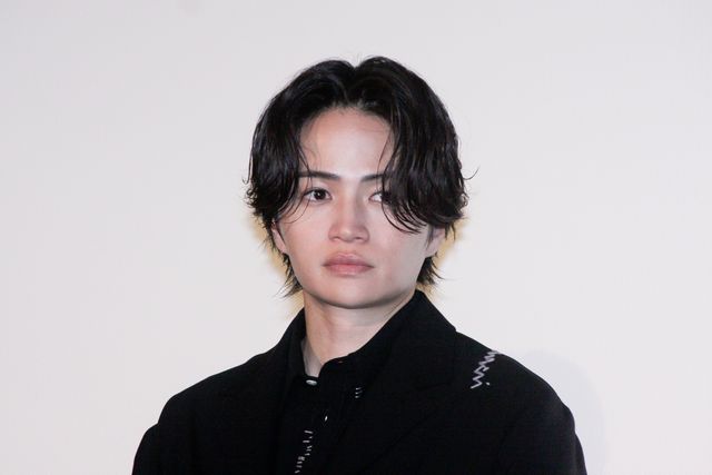 ミセス大森元貴＆timelesz菊池風磨、黒スーツで登壇『#真相をお話しします』初日舞台挨拶（3枚目）