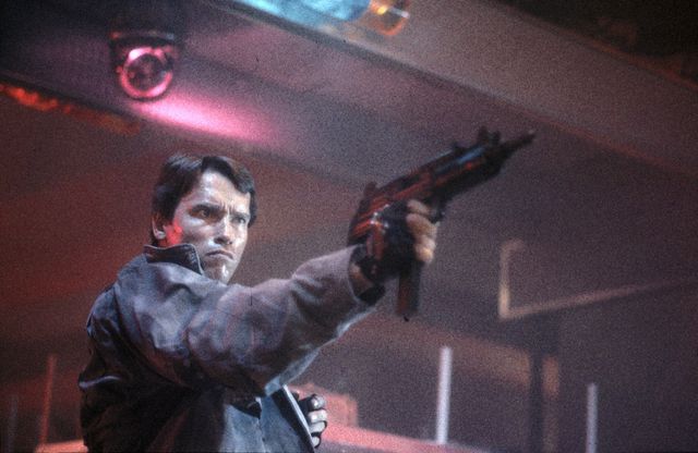 有名な「I'll be back」のシーンも！SF映画の金字塔『ターミネーター』場面写真（2枚目）