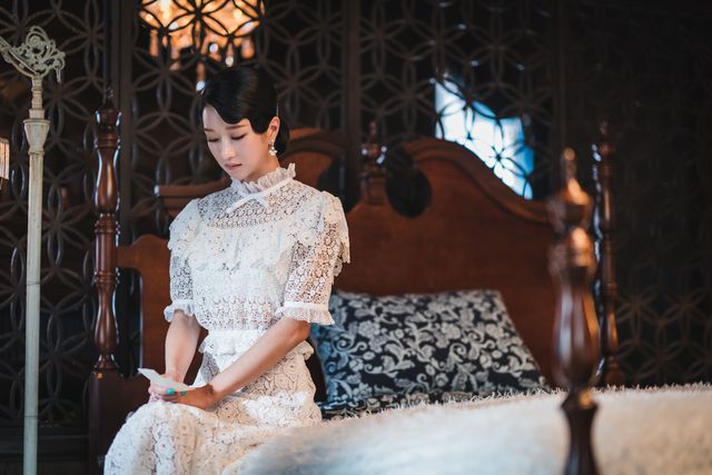 人間離れした美貌！「サイコだけど大丈夫」キム・スヒョン＆ソ・イェジ劇中カット（10枚目）