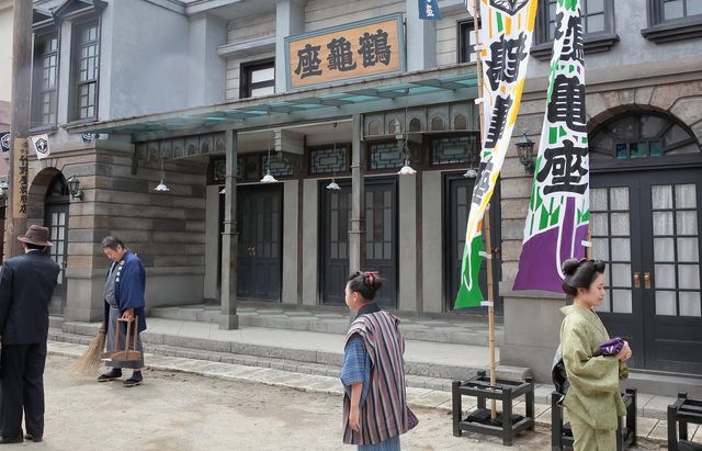 朝ドラ「おちょやん」2ショット写真＆本格オープンセット！（3枚目）