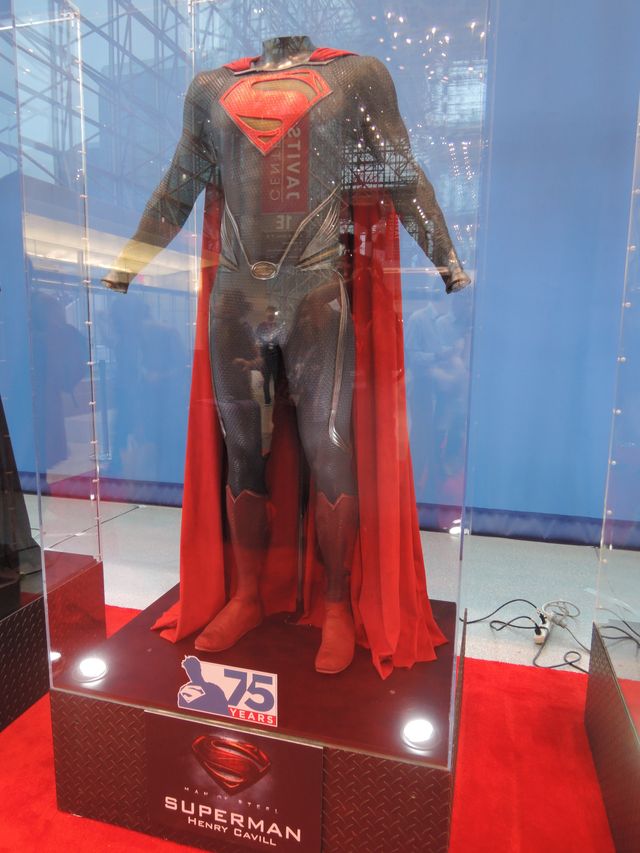歴代『スーパーマン』の衣装が集合！スーツ展示ギャラリー（3枚目）