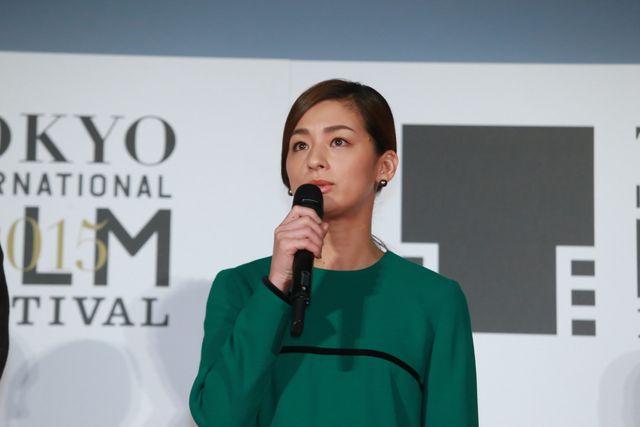 新婚の尾野真千子、ハッピーオーラ出てます！クロージング作品『起終点駅　ターミナル』舞台あいさつフォトギャラリー（5枚目）