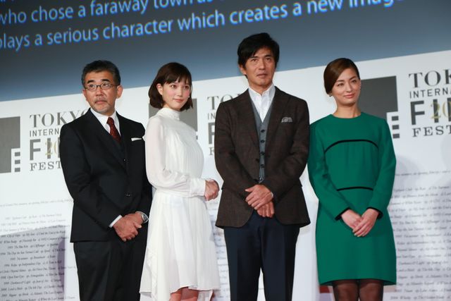 新婚の尾野真千子、ハッピーオーラ出てます！クロージング作品『起終点駅　ターミナル』舞台あいさつフォトギャラリー（10枚目）