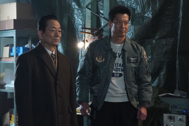 刑事と娘を拉致した犯人の狙いは…「相棒season23」第17話場面カット（4枚目）