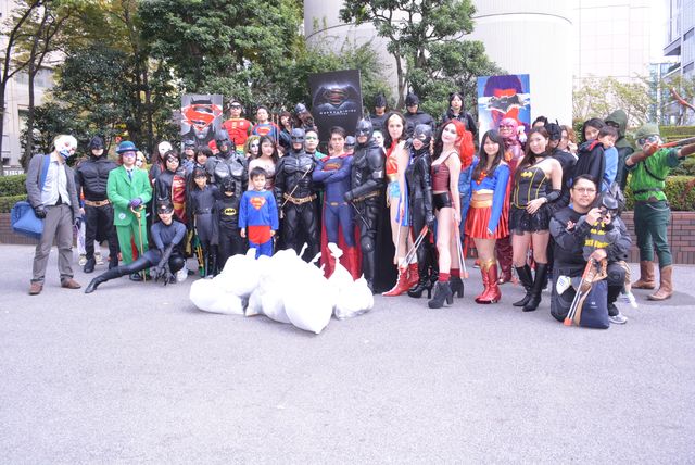“千葉ットマン”、ハロウィンにゴミ拾い！街行く人たちも大興奮…フォトギャラリー（15枚目）